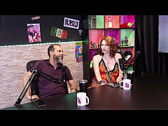  - Ele sentia tesão em ver sua esposa com outro, e as mulheres que traem os maridos... - Reh Queen e Kstro (SHEER/RED)