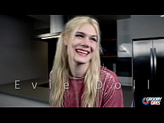  - GROOBYGIRLS: Evie Doll is Back