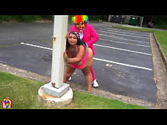 TheJaidynVenus Wanted To Let A Clown Fuck For Free And Ran into Gibby The Clown