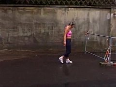  - 18  Auf dem Schulweg angemacht !