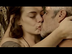  - Emilia Atias cogiendo tv 2