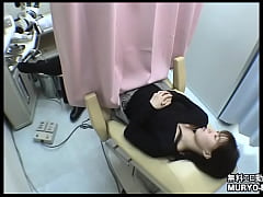 - ～羞恥の内診台診察　26歳の主婦ユウコさん　～　婦人科診察のすべてFile02-C