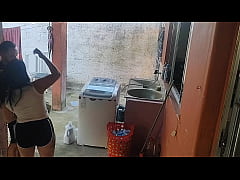  - esposa saiu e a empregada não resistiu ao meu pau ereto