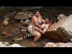  - FOLLANDO EN EL RIO CON UN CHICO VERGON AL AIRE LIBRE