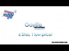  - Locker Room Talk Turns Into A Nice And Fun Encounter