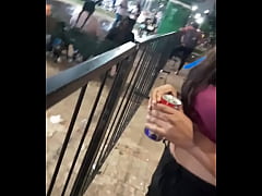  - ¡Después de la fiesta jovencita pillada en la calle! El no pudo aguantar ni 5 minutos cuando ella abrió las piernas en la calle.