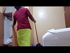  - Malaya Akisafisha Nyumba Yake