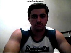  - Gostoso batendo na cam