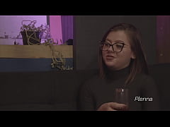  - ERA PRA SER SÓ UMA ENTREVISTA, MAS A ENTREVISTADA GABRIELLA MANHÃES NÃO RESISTIU E CAIU DE BOCA NA APRESENTADORA AGATHA LUDOVINO