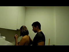  - miralo antes que  lo saquen !!!! señora casada  se coje  al vecinito  joven , y de que  forma !!!!