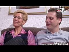  - Deutsche reife Hausfrauen mit großen Naturtitten machen Dreier FFM casting