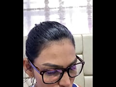  - mi  profesora caliente se masturba con dildo