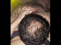  - Otra vez el maduro, pero ahora atrangantandose con mi verga