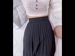  - Em gái Văn phòng...lồn hồng ẩm ướt