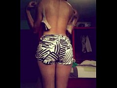  - la mejor amiga de mi prima me baila desnuda