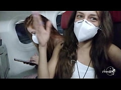  - Não aguentei de tesão e gozei no avião - Venusss Model - Vlog da Venus #1
