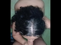  - Me escape para el baño con mi amigo para mamarle la polla a escondido!!