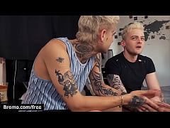  - Tattooed British Vers Couple (Mickey Taylor, Ronnie Stone) Fuck Bareback And Cum - Bromo