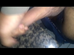  - Gozando batendo punheta