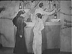  - Nudist Bar - 30s France