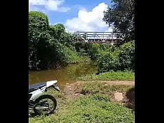  - Eu e meu amigo Júlio, formos para o sitio e  pegamos o filho do caseiro