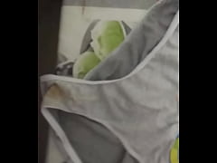  - corrida en bragas de mi mujer 10 (cum in pants of my wife)
