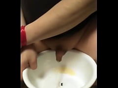  - 愛ちゃんのオシッコ