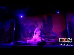  - Live destruction porno show