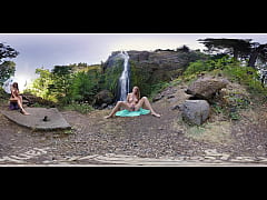  - Excited Yanks Verronica Masturbating In This 3D Video