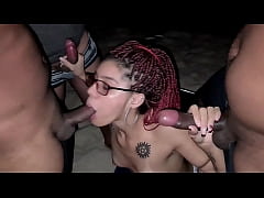  - Fui chupar o Jr na praia a noite e acabei chupando tres desconhecidos que apareceram - Trailler