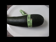  - sissy cdluvspantyhose stretches her hole with huge vegetable causing a sissygasm