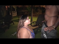  - freaky girl takes facial