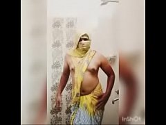  - Sonu show navel in saree