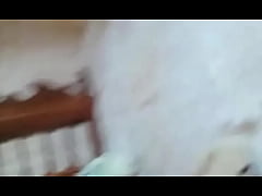 - siririca na cama de calcinha de renda
