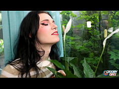  - GROOBYGIRLS: Willow Enjoys Her Toy