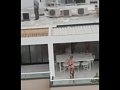  - Vizinho flagra gostosas gravando pra vender pack