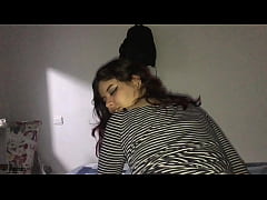  - Hermanastra cachonda con un gran trasero es follada por el hermanastro Carlos