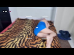  - Visita noturna inesperada no quarto da minha meia-irma