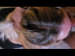  - Si bebe le chupo la pija a un virgen y lo hago venir en mi boca