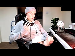  - Masturbating While On The Phone With Girl