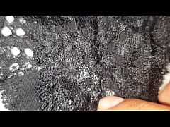  - Me corrí sobre el cachetero favorito de mi mejor amiga, quiero que lo use con mi semen