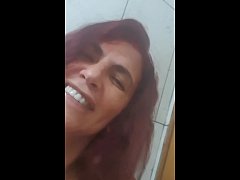  - Melissa Devassa em Home office de quarentena, antes do banho manda videozinho safado pro cliente novinho Kevinho