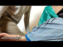  - देसी इंडियन बीवी गिफ्ट के चक्कर में अपने पति के दोस्त के साथ चुदाई किया