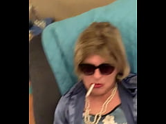  - CD Nikki sexy smoking in blue chemise