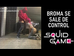  - Broma de Hallowen se sale de control (squid game) Hyperversos
