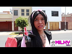  - Me aprovecho y follo a V3nuslynn la humilde repartidora que se quedó sin cambio, sin trabajo, pero bien cogida… ¡No tengo sencillo dice la pendejita!