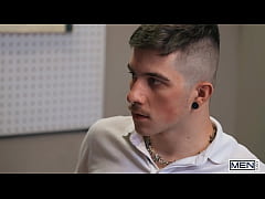  - Officer Colton Reece Brings Twink Harrison Todd Back To The Police Station & Gives Him The Fuck Of His Life - MEN