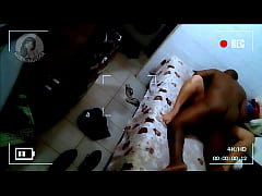  - “Câmera Escondida Pegou Tudo: Esposa Leva Até o Talo do Negão Enquanto o Marido Viaja”