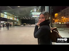  - Martina Smeraldi si fa scopare nel camerino dal cazzone nero di Freddy Gong