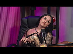  - Famosa modelo fazendo putaria lésbica